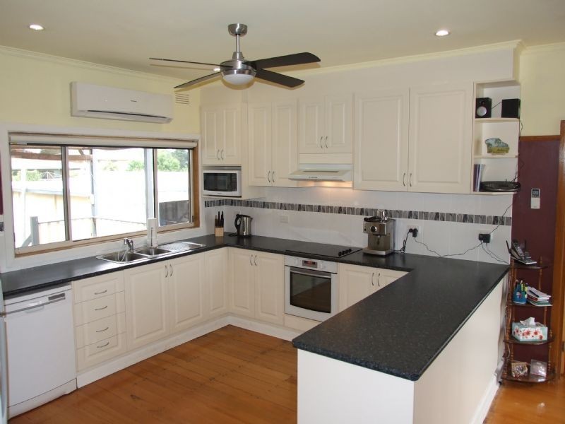 5 Durham Road, Newborough VIC 3825