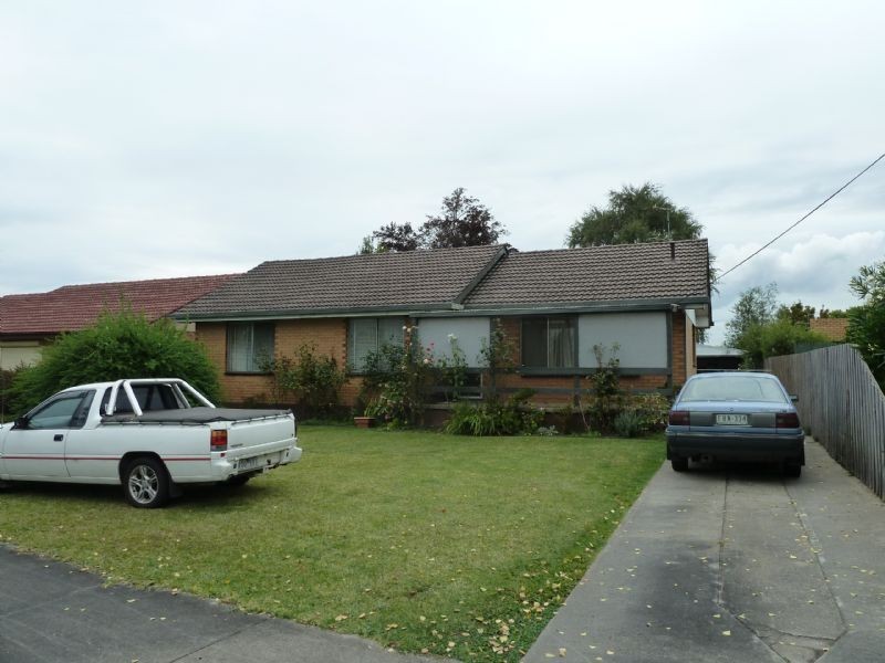 9 Watsons Road, Moe VIC 3825