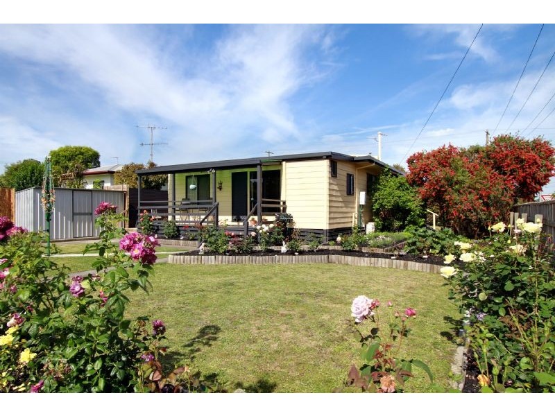 37 Alexander Avenue, Moe VIC 3825