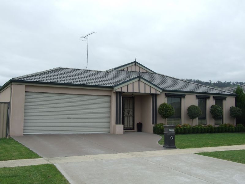 54 Davey Drive, Trafalgar VIC 3824