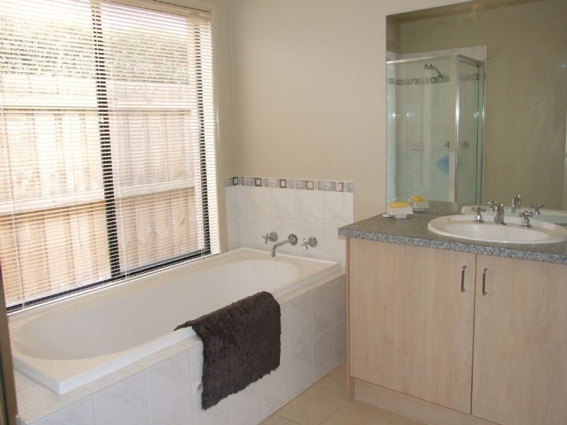 54 Davey Drive, Trafalgar VIC 3824