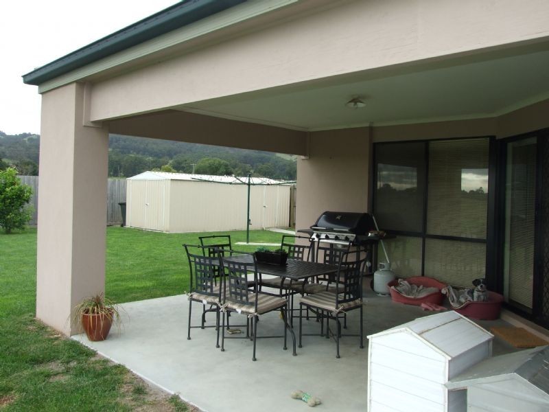 54 Davey Drive, Trafalgar VIC 3824