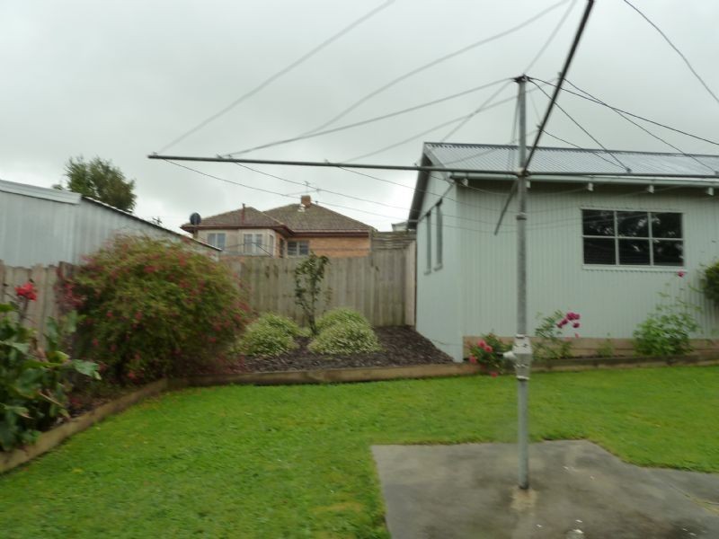 2 Smallburn Avenue, Newborough VIC 3825