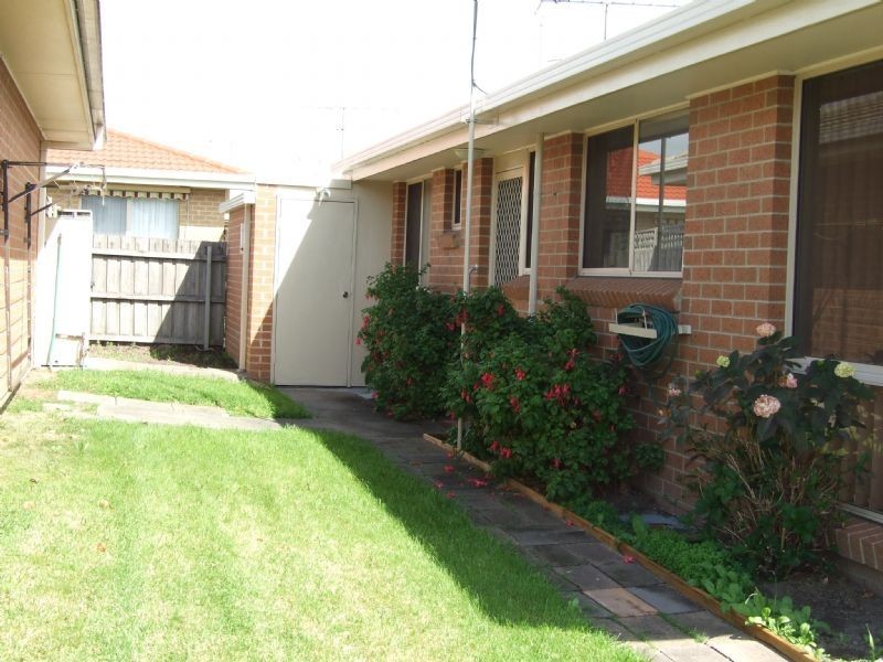 1/7 Saxtons Drive, Moe VIC 3825
