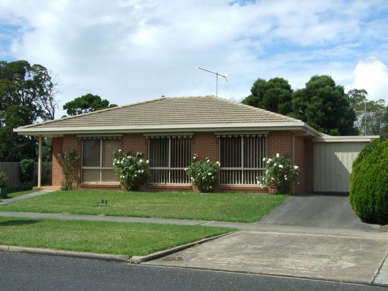 1/7 Saxtons Drive, Moe VIC 3825