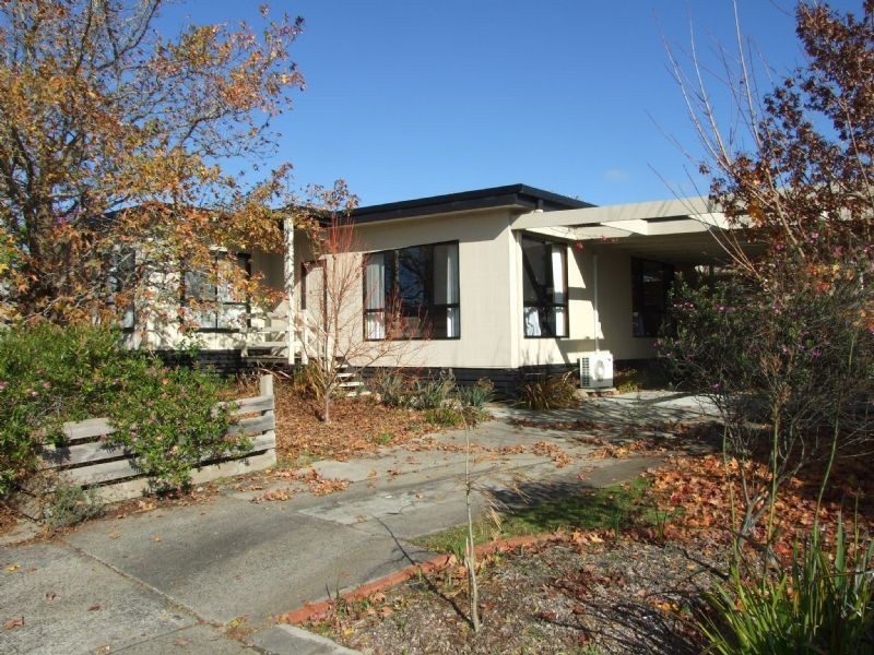 7 Powell Street, Newborough VIC 3825