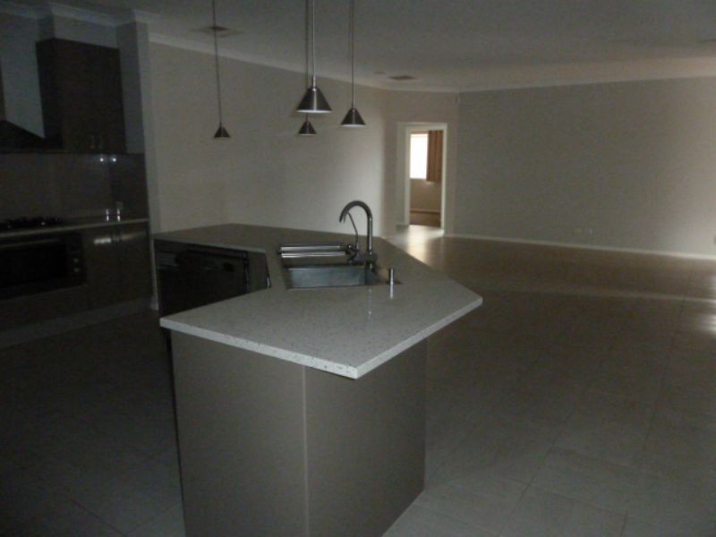 47 Parkside Drive, Moe VIC 3825