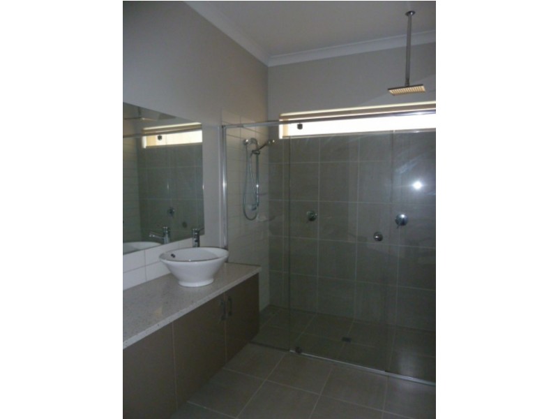 47 Parkside Drive, Moe VIC 3825