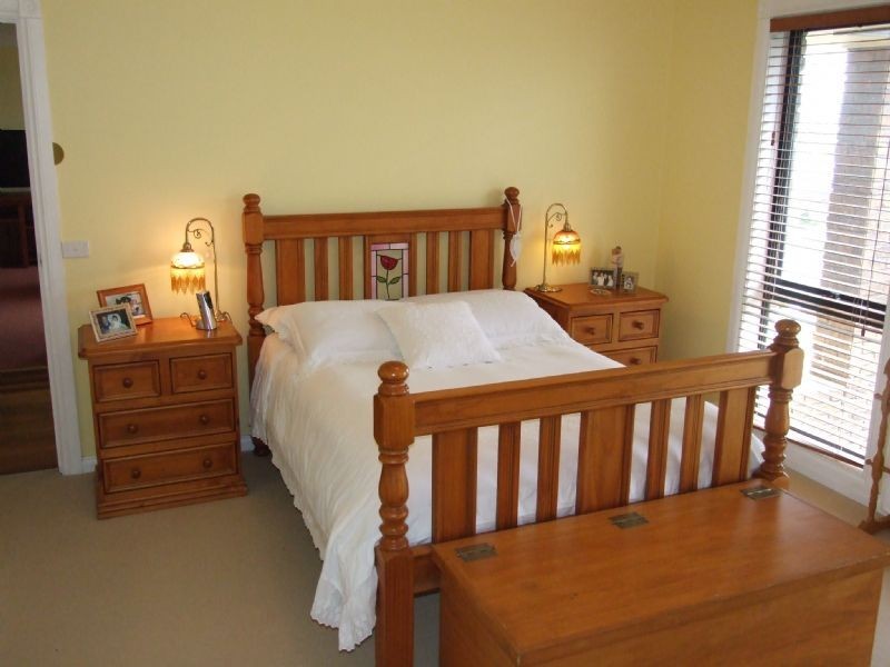 24 Comans Way, Moe VIC 3825