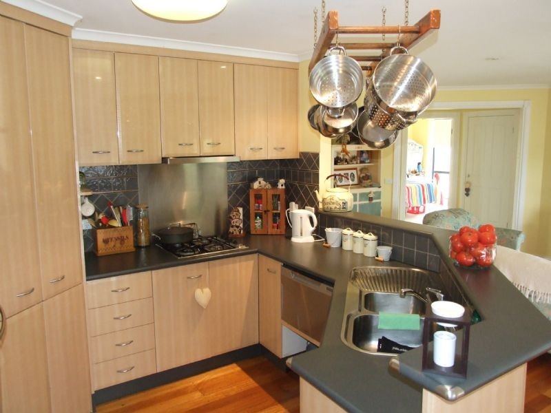 24 Comans Way, Moe VIC 3825