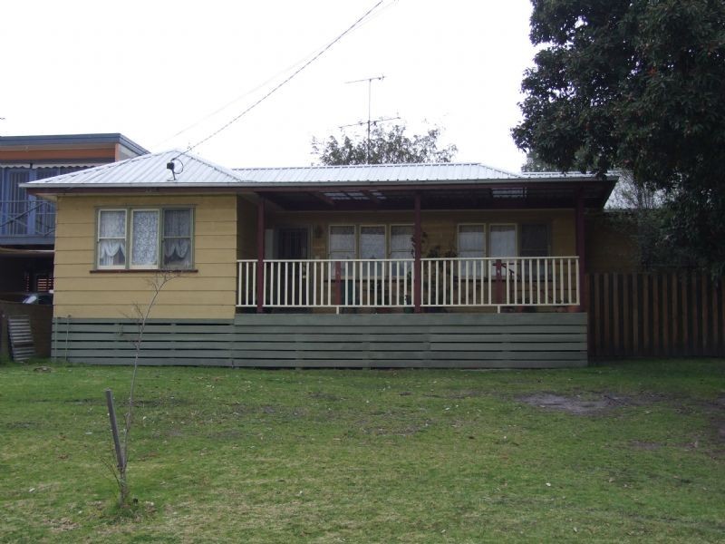 17 Paisley Street, Newborough VIC 3825