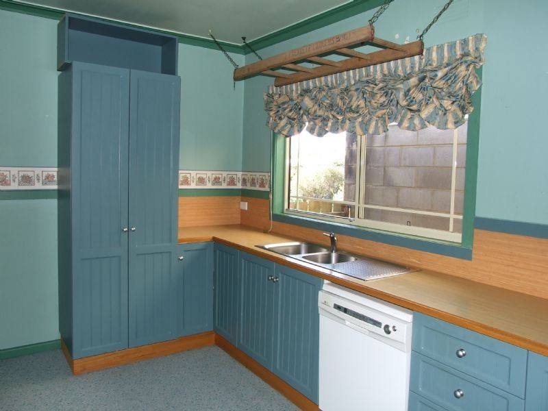 17 Paisley Street, Newborough VIC 3825