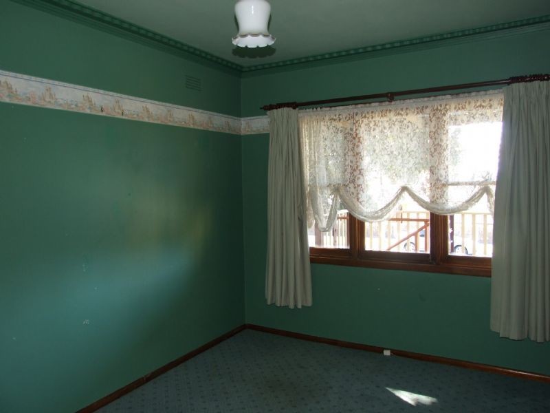 17 Paisley Street, Newborough VIC 3825