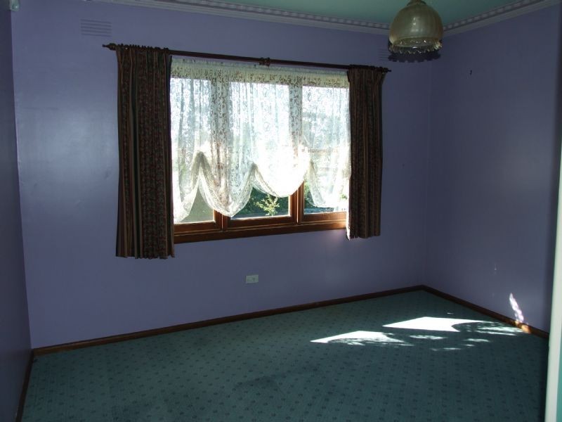 17 Paisley Street, Newborough VIC 3825