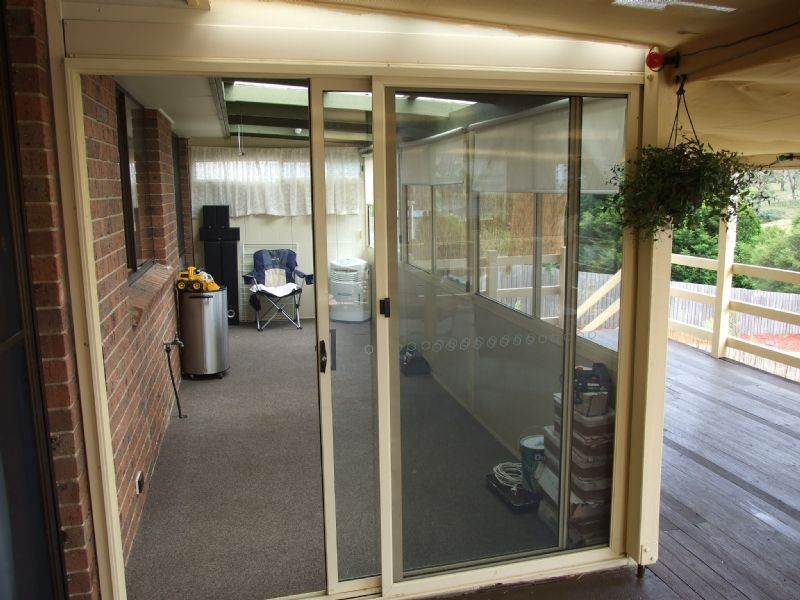 2 Taurus Way, Moe VIC 3825