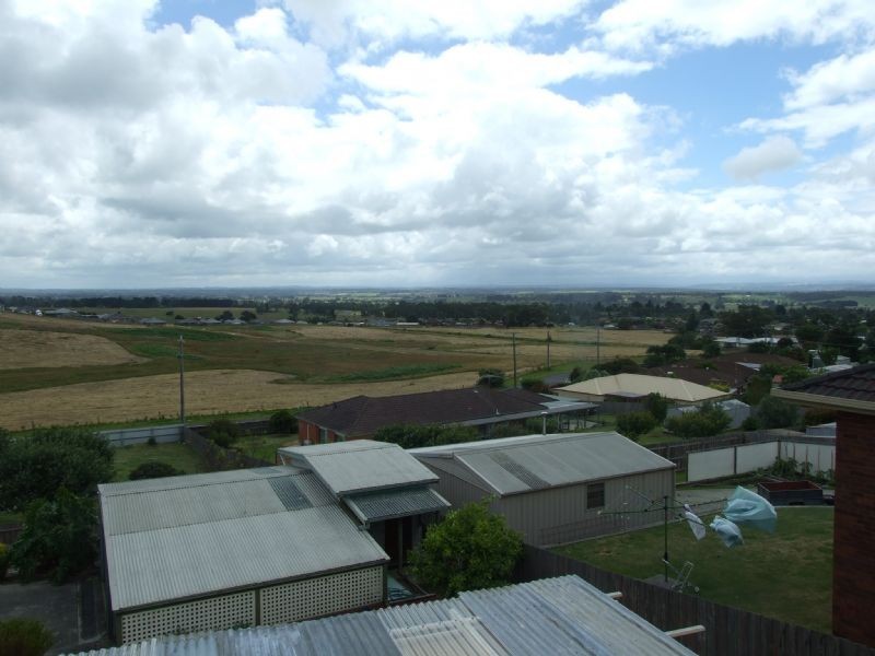 2 Taurus Way, Moe VIC 3825