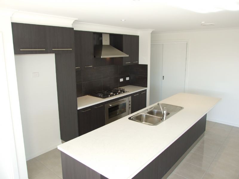 34 Montane Boulevard, Newborough VIC 3825