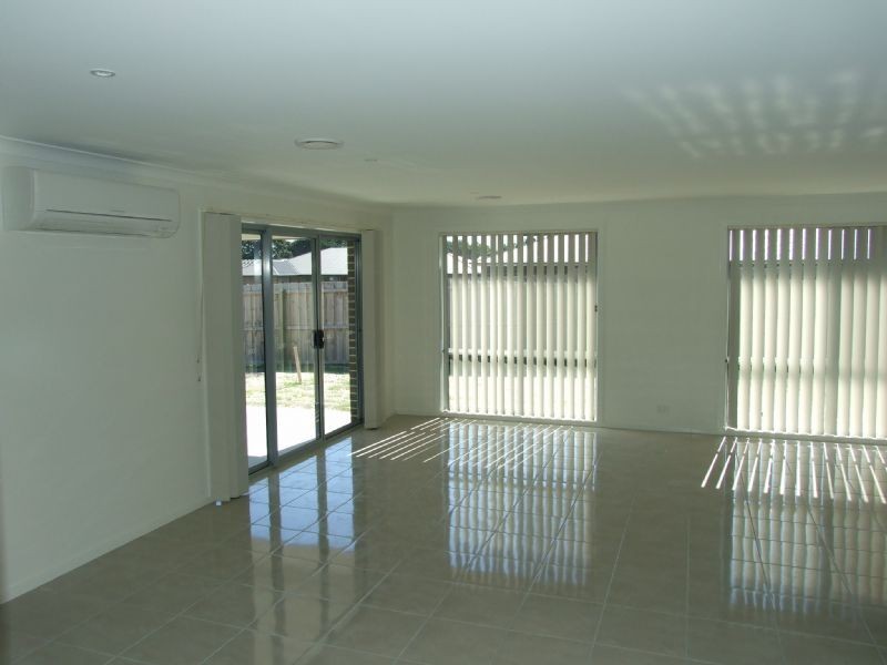 34 Montane Boulevard, Newborough VIC 3825