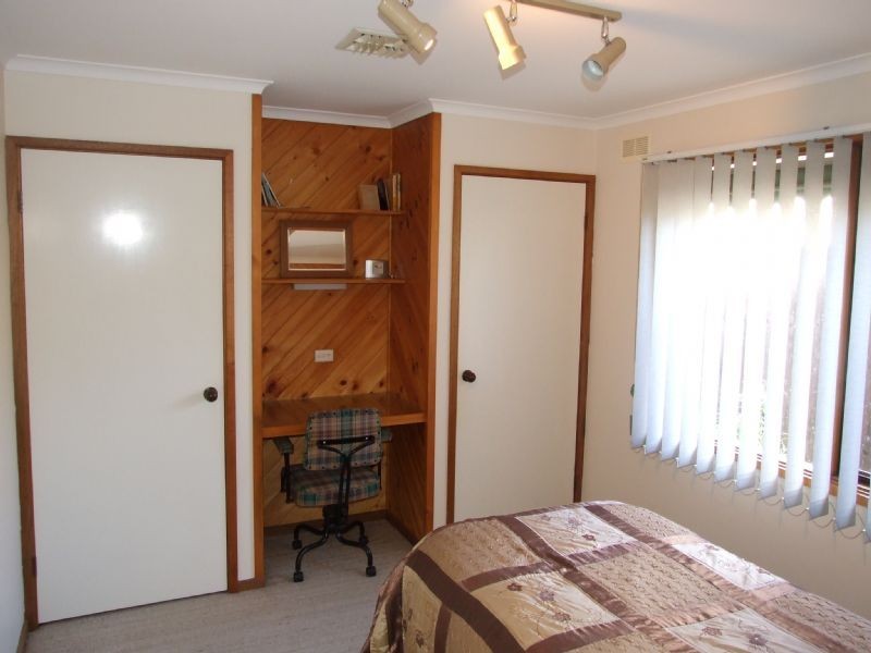 18 Tresswell Avenue, Newborough VIC 3825