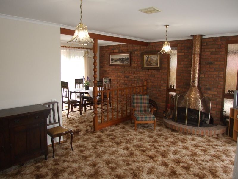 18 Tresswell Avenue, Newborough VIC 3825