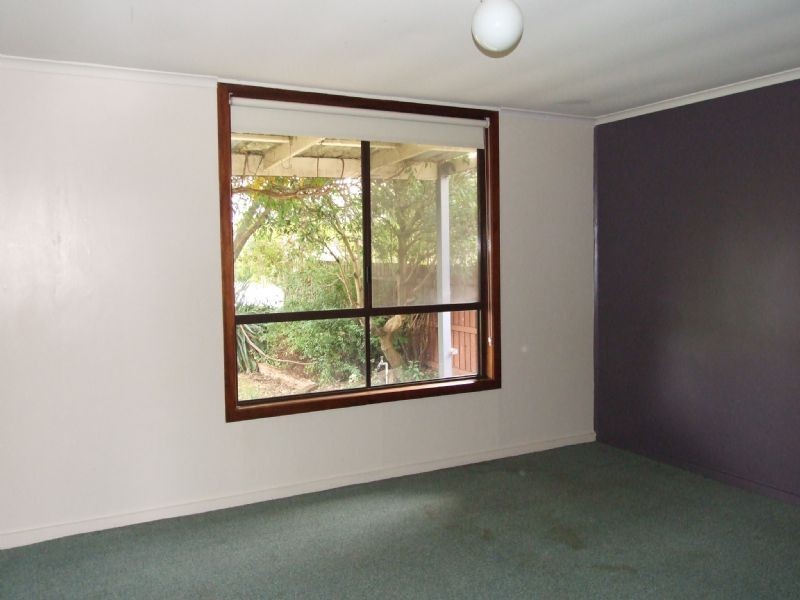 4 Malnham Crescent, Newborough VIC 3825