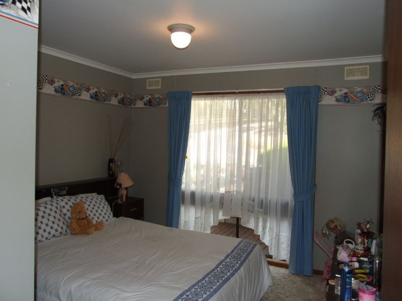 24 Valley View Court, Yallourn North VIC 3825