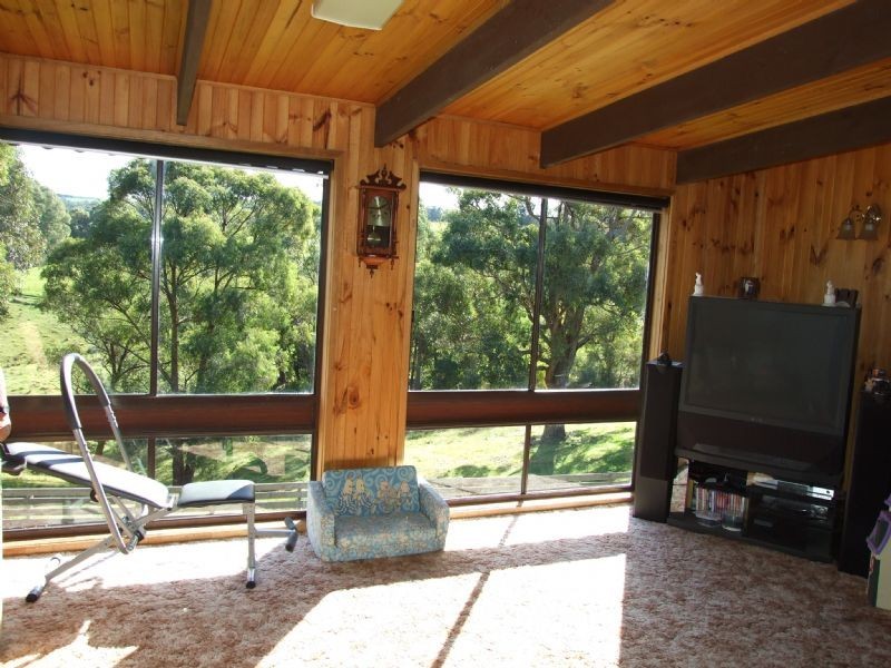 24 Valley View Court, Yallourn North VIC 3825