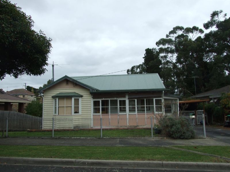 9 March Street, Newborough VIC 3825