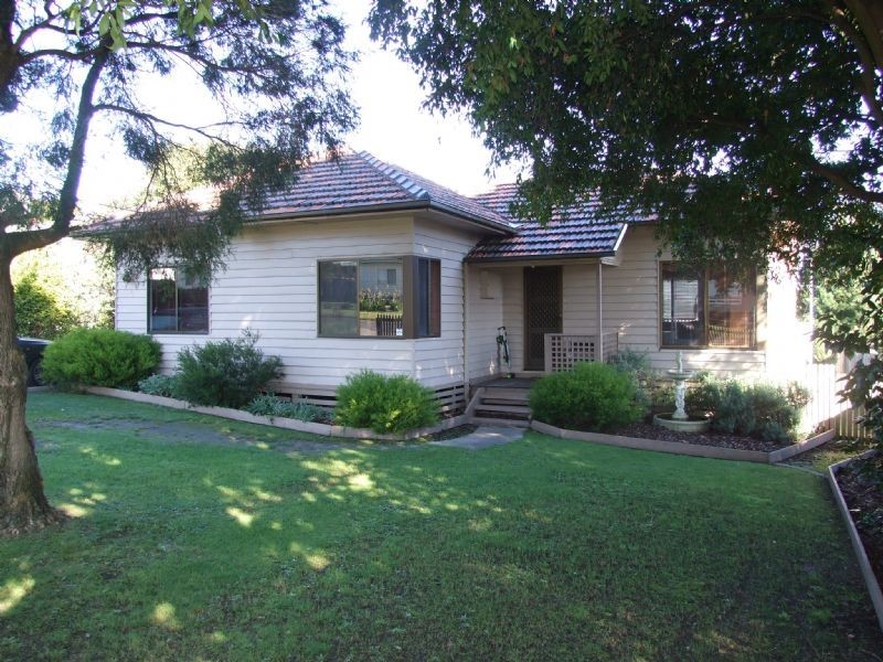 87 Hampton Street, Moe VIC 3825