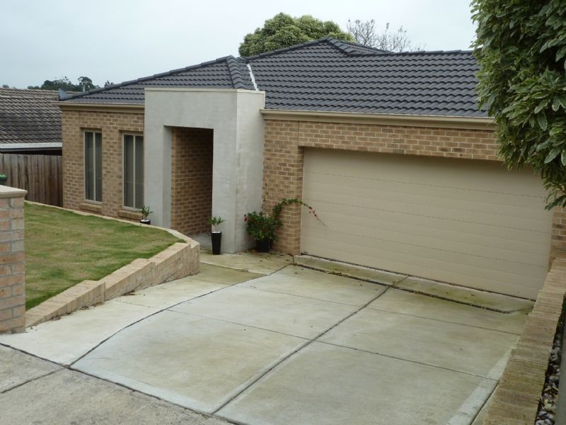 17 Stamford Street, Newborough VIC 3825