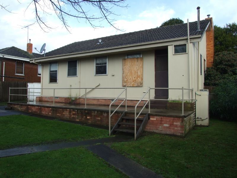 12 Charles Street, Moe VIC 3825
