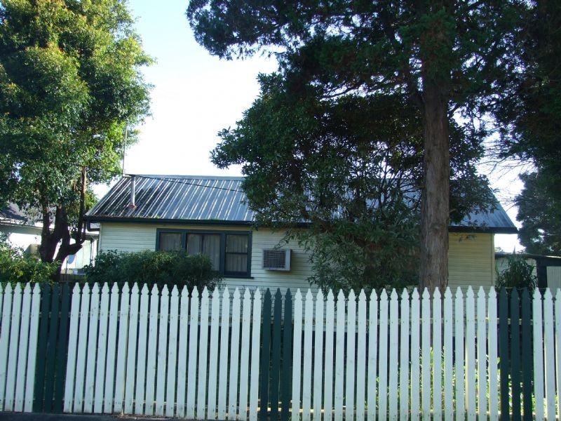 13 Powell Street, Newborough VIC 3825