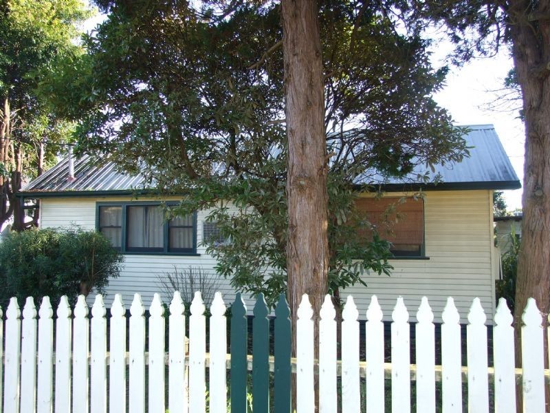 13 Powell Street, Newborough VIC 3825