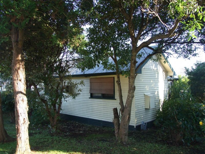 13 Powell Street, Newborough VIC 3825