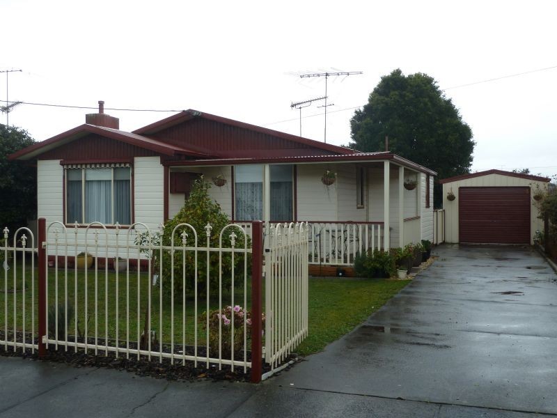 16 Mirboo Street, Newborough VIC 3825