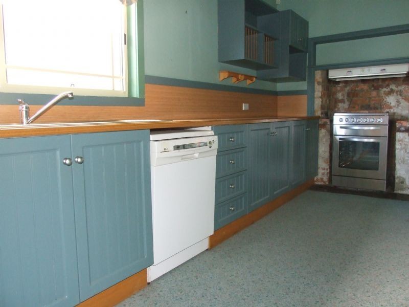 17 Paisley Street, Newborough VIC 3825