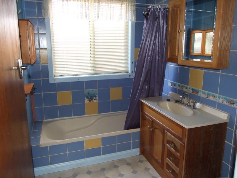 17 Paisley Street, Newborough VIC 3825