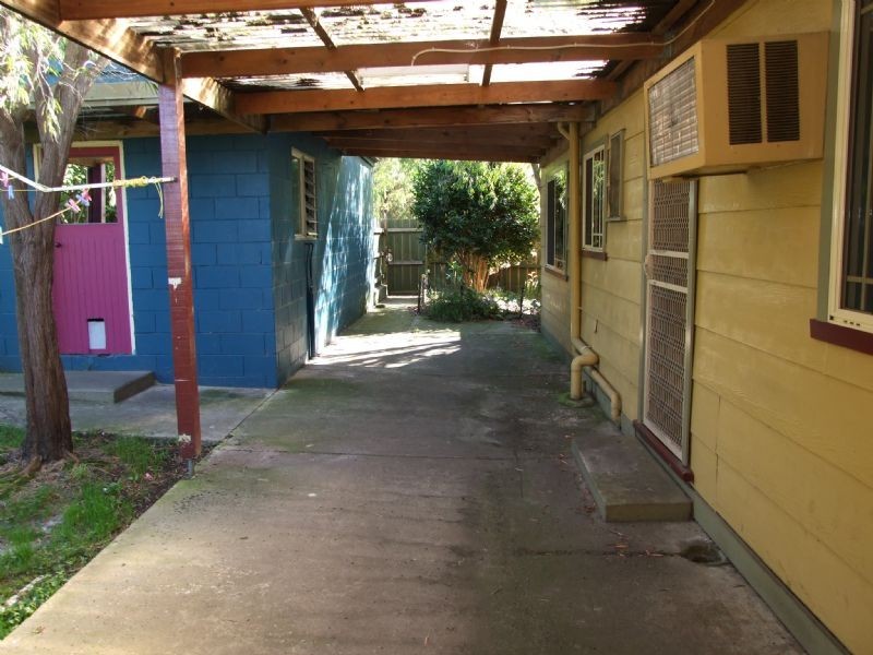 17 Paisley Street, Newborough VIC 3825