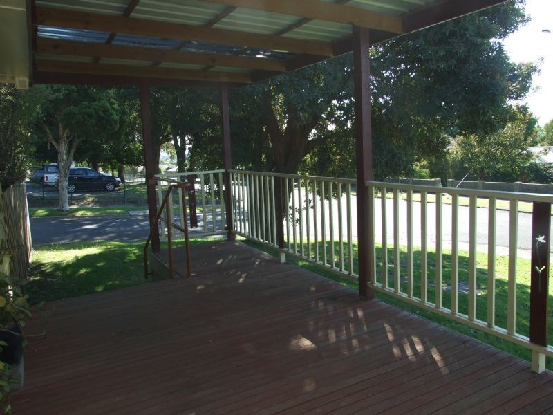 17 Paisley Street, Newborough VIC 3825