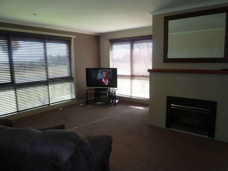 63 Watsons Road, Moe VIC 3825