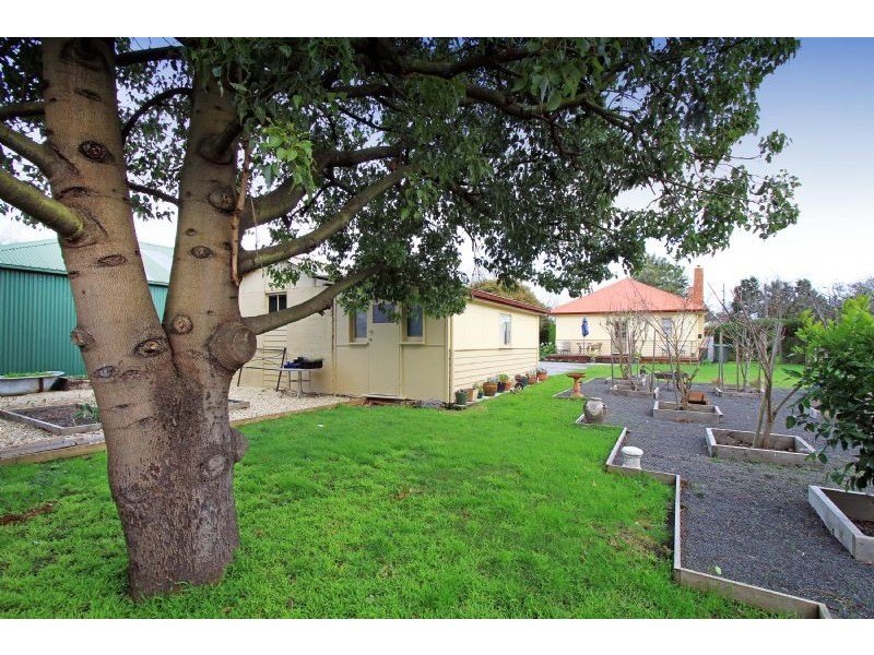 47 Moore Street, Moe VIC 3825