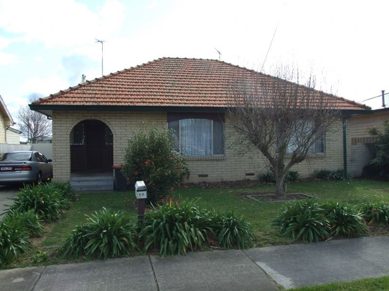 10 Austin Avenue, Moe VIC 3825