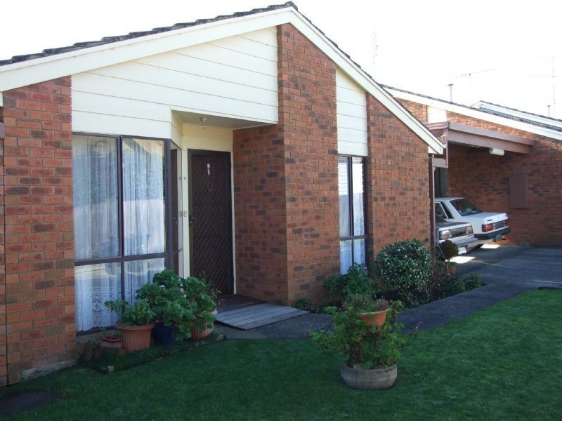 4/4 Reservoir Road, Moe VIC 3825