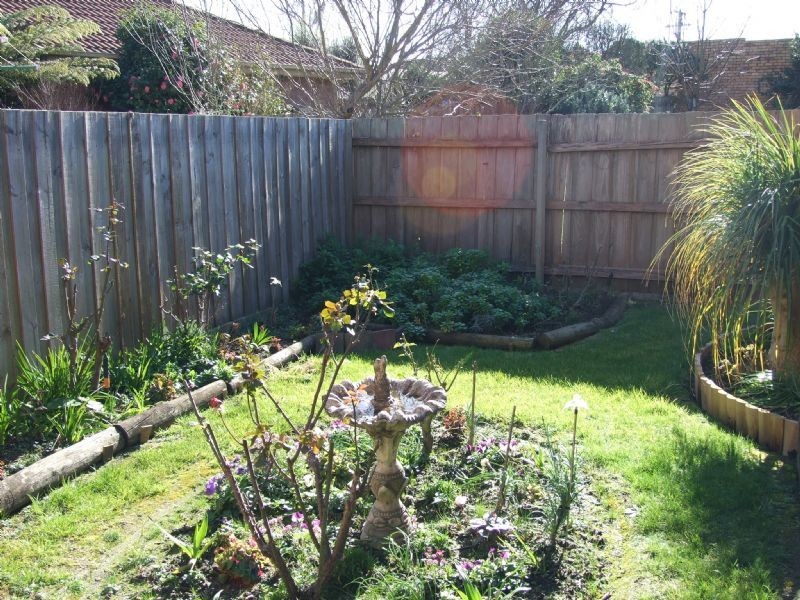 4/4 Reservoir Road, Moe VIC 3825