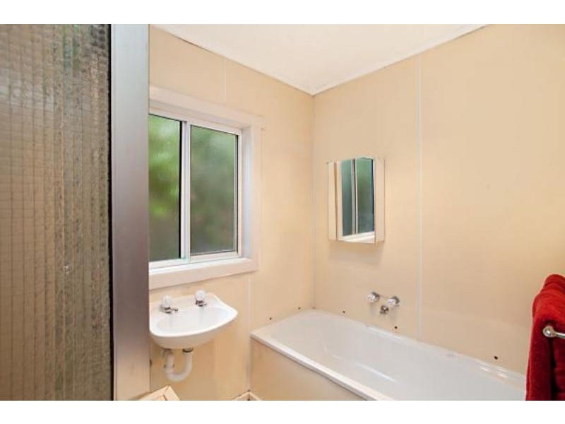 1 Charles Street, Moe VIC 3825