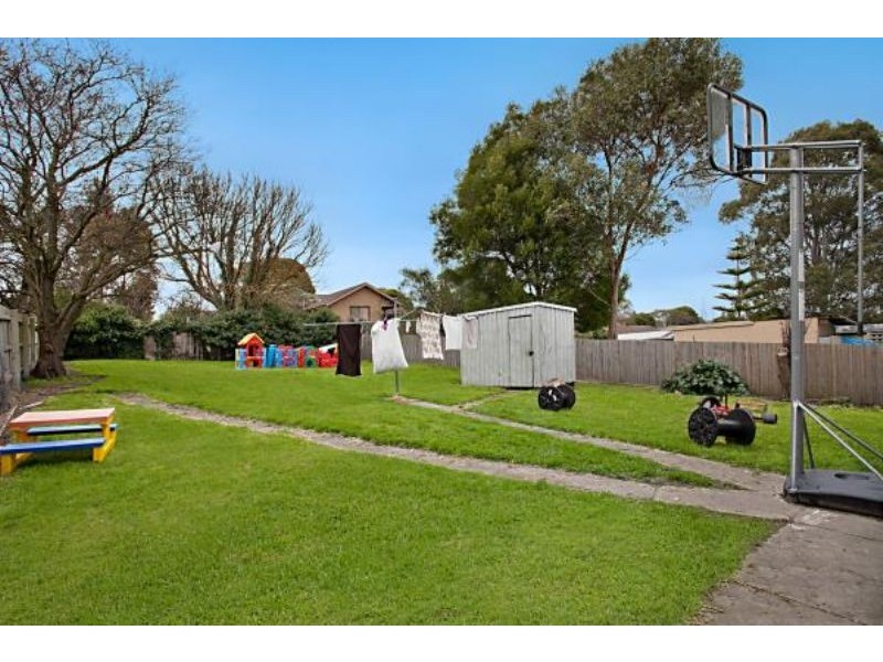 1 Charles Street, Moe VIC 3825