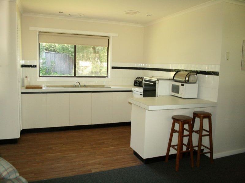 25 Outlook Way, Hernes Oak VIC 3825
