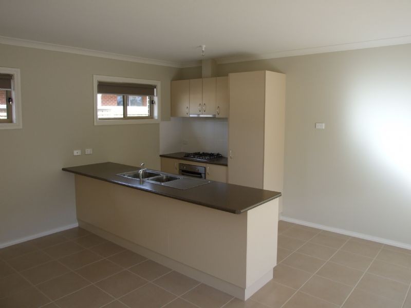 1/49 Sweetwater Place, Moe VIC 3825