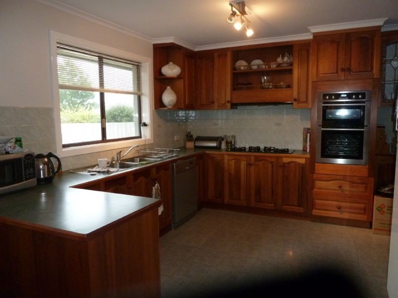 25 Hyland Street, Moe VIC 3825
