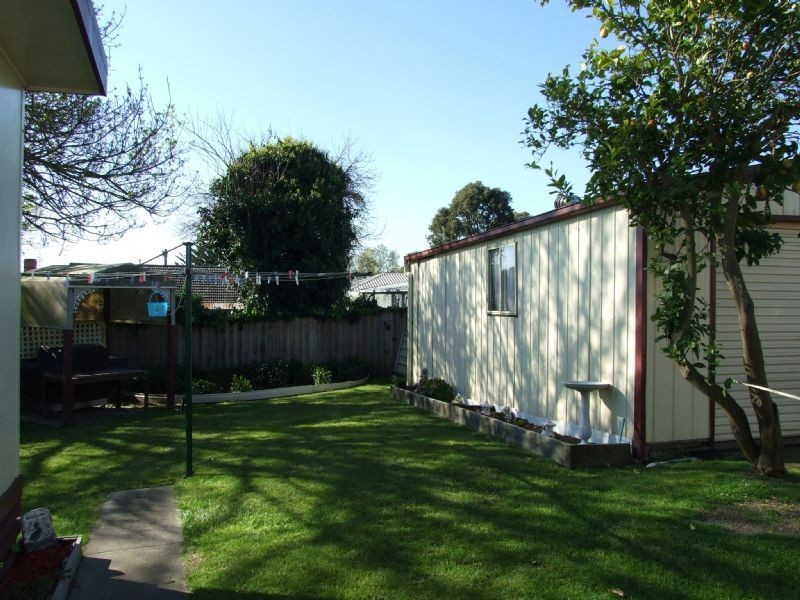 17 Lincoln Street, Moe VIC 3825